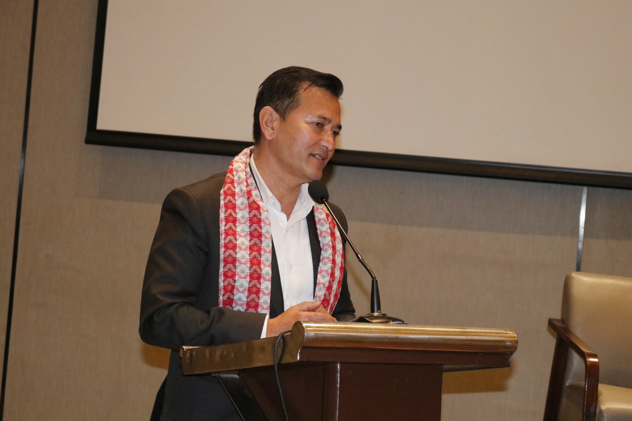 'निजी क्षेत्रको विद्युत् प्राधिकरणले किनिदिनुपर्छ अन्यथा लाइसेन्स फिर्ता दिने स्पष्ट नीति ल्याउनुपर्छ '